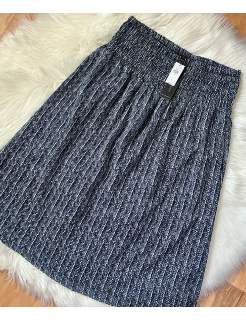 NWT Banana Republic Blue & White Smocked Midi Skirt